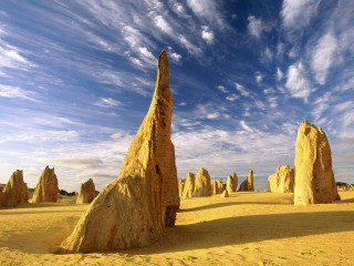 Desert landscape rocks sky clouds 5 - a desert landscape free wallpaper