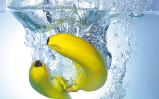 Banana water together - the water together free wallpaper