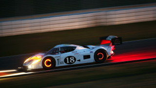 White race car night track - a race track free wallpaper