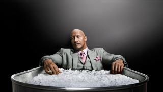 Man in suit ice tub - his hip free wallpaper