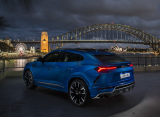 Blue suv bridge night city - dosso dossi free wallpaper