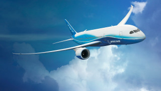 Jetliner flying blue cloudy sky 4 - a blue cloudy sky free wallpaper
