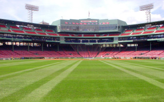 Baseball field green grass red - a baseball field free wallpaper