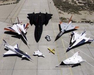 Fighter jets parking lot tarmac - epic scale free wallpaper for desktop