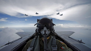 Fighter jet cloudy sky pilot 9 - a cloudy blue sky free wallpaper